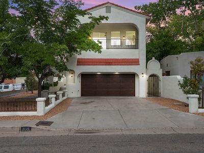 1119 Las Lomas Rd NE