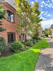 14803 NE Sacramento St UNIT 88