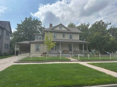 2503 Broadway Ave