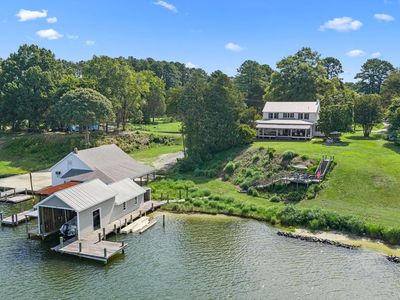 792 King Carter Dr