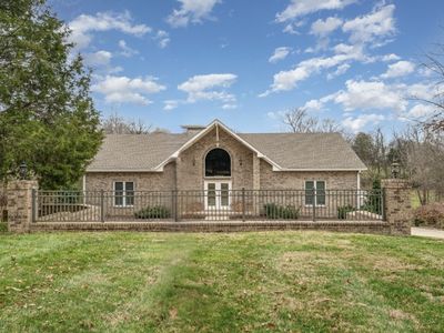 5827 Highway 76 E