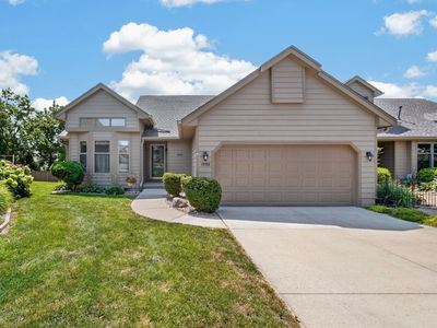 1932 Maple Cir