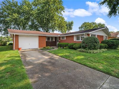 Property at 1035 Cottage Court Dr, Fairborn, OH