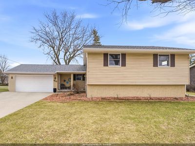 403 Orchard Ln
