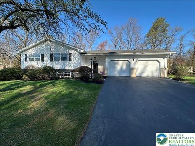 4485 Redwood Ln