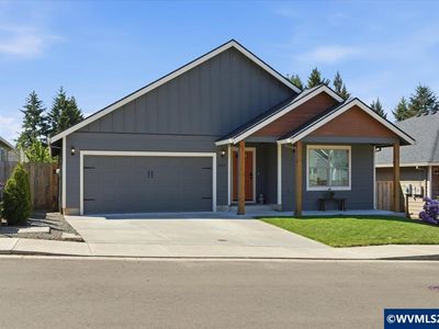 341 NW Hope Ct