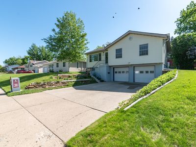 1727 N Griffin St