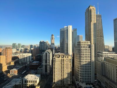 30 E Huron St APT 3508