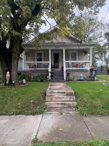 1489 W Jefferson Ave