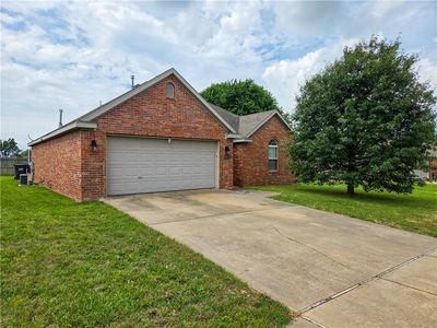 652 Riley Ln