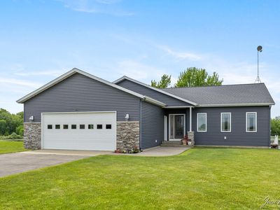 1830 Pratt Lk
