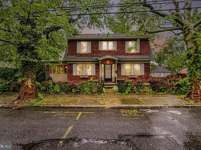 217 Seneca St