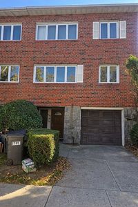 2705 E 63rd St #1