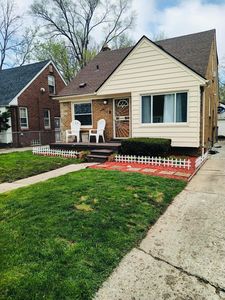 19820 Grandview St