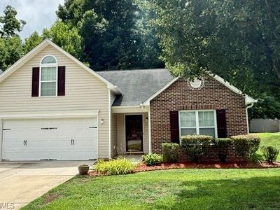 Property at 3623 Whitworth Dr, Greensboro, NC