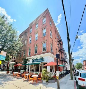 740 Washington St APT 2