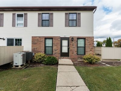Property at 6537 Liberty Bell Dr, Brookpark, OH
