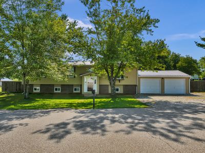 2903 Hoosier Dr