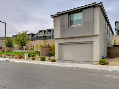 1583 Pacific Baza St