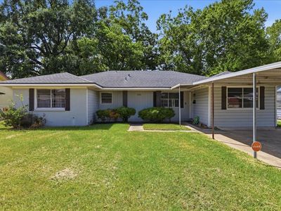 4935 Bruce Dr