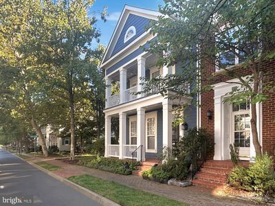 807 Monument Ave