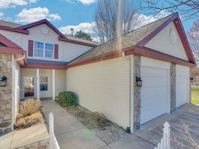 895 Meadow View Ct