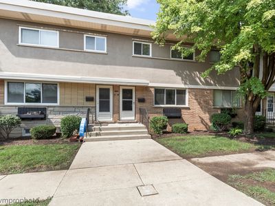 606 S Milwaukee Ave APT B