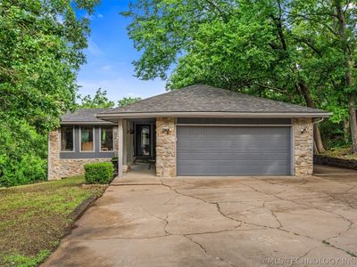 Property at 1329 Oakdale Dr, Bartlesville, OK