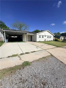 3530 Dickens Dr