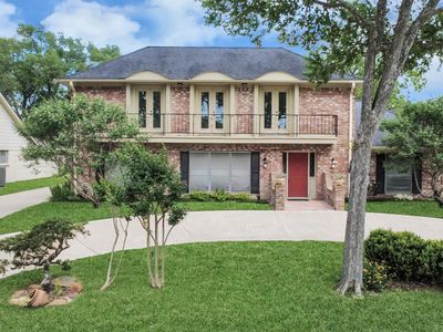 839 Longview Dr