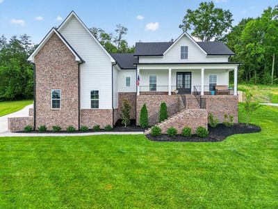 545 Bridle Path Ln