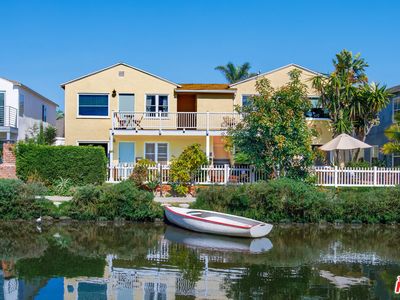 2824 Grand Canal