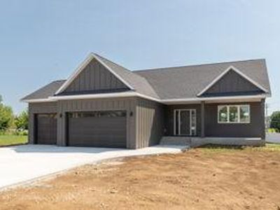 1945 Spruce Meadows Dr SE