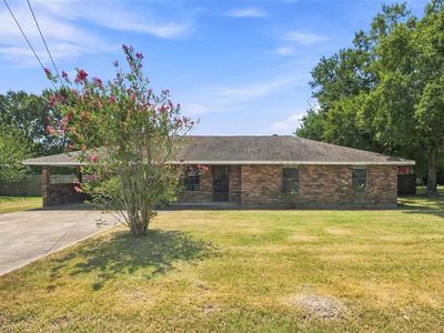 402 Broussard Ln