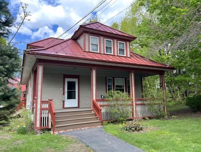 28 Main Street Hill