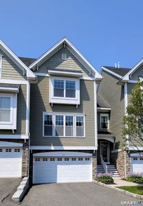 68 Lawrence Avenue #68
