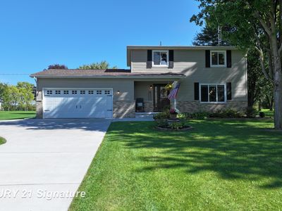 10098 N Lewis Rd
