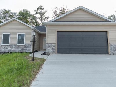 600 S Cottonwood Ct