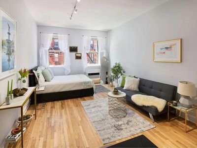 305 E 83rd St APT 3D