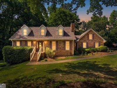 360 Huntington Ct SE