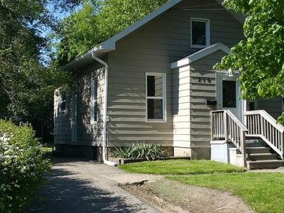 210 Dunlap St