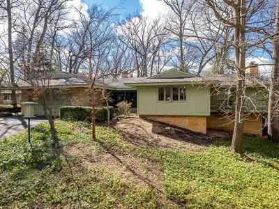 2520 E Chickadee Trl