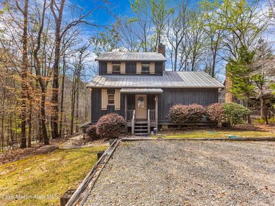 51 Falling Water Cir