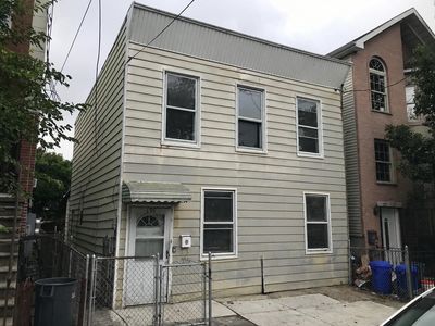 199 Halladay St