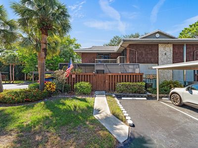 402 SE Castle Court #B