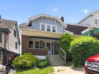 410 Carl St
