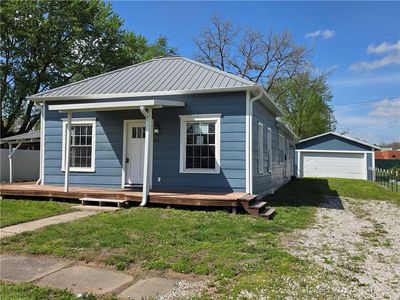 Property at 712 E Market St, Lacygne, KS