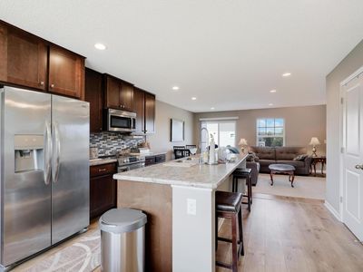 706 Village Dr
