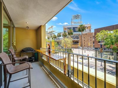 321 10th Ave Unit 212