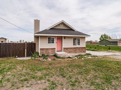 218 W Reservation Rd